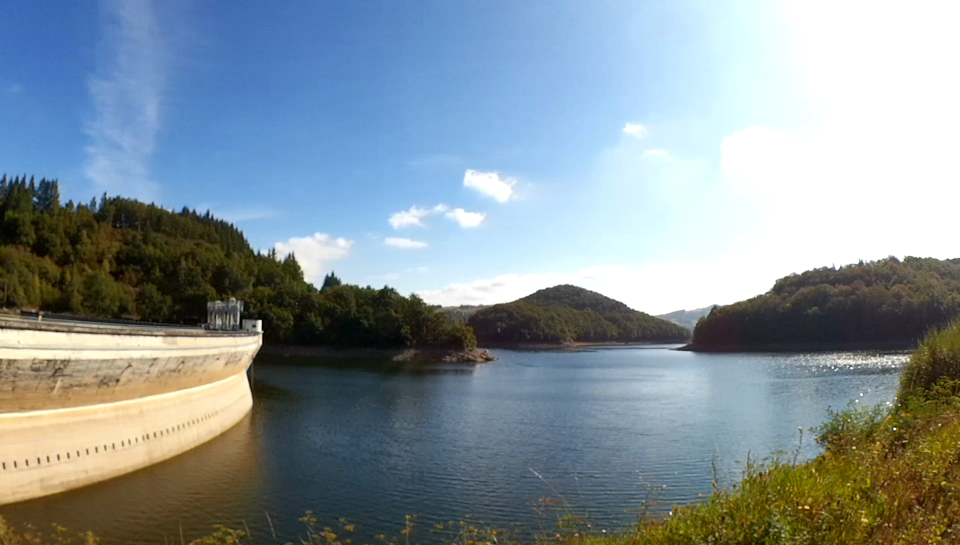 Suivi sédimentaire : vue du barrage de Maury sur la Selves, Aveyron