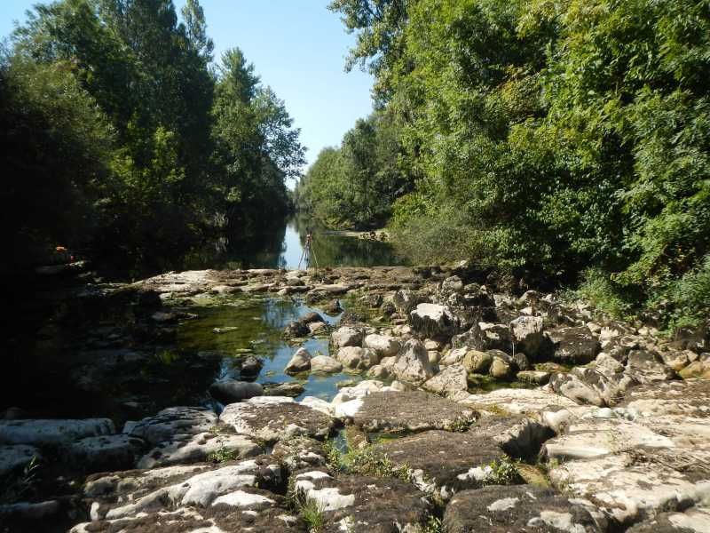 Vue sur la rivière Suran