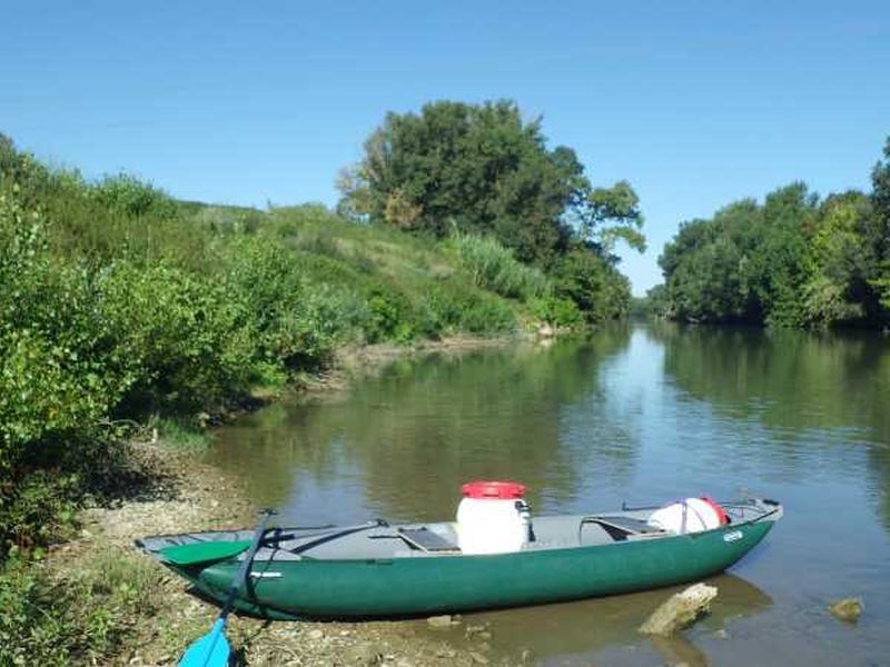 Vue sur l'Aude et le canoë 2 places