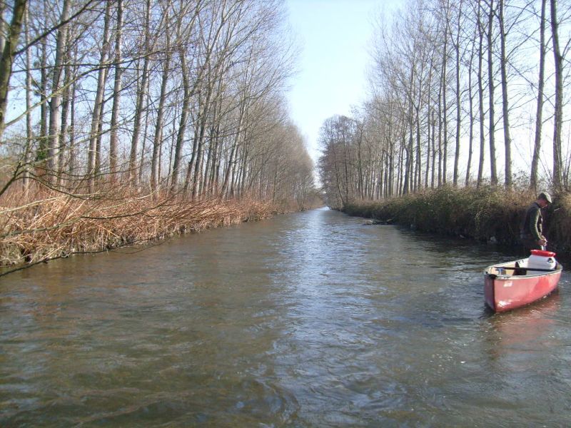 Notre canoë sur la rivière Bourbre