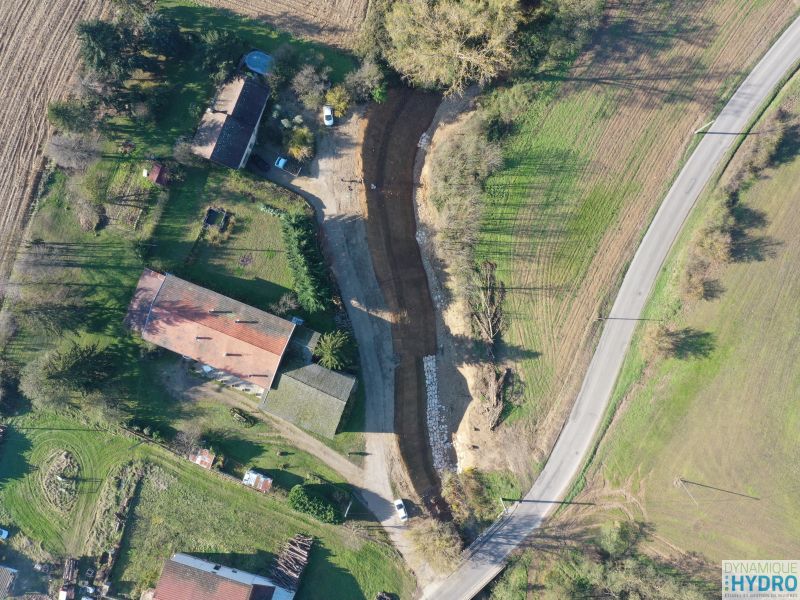 Vue de drone du chantier de protection de berges de l'Abereau