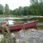 ARDECHE - Plan de gestion physique : vue sur notre canoë rouge 2 places pendant la descente de l'Ardèche pour la diagnostic