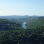 ARDECHE - Plan de gestion physique : vue générale sur la rivière Ardèche depuis un mont voisin