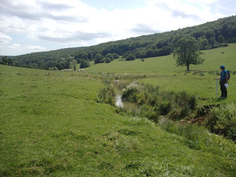 Benoît au bord de la rivière Arvo