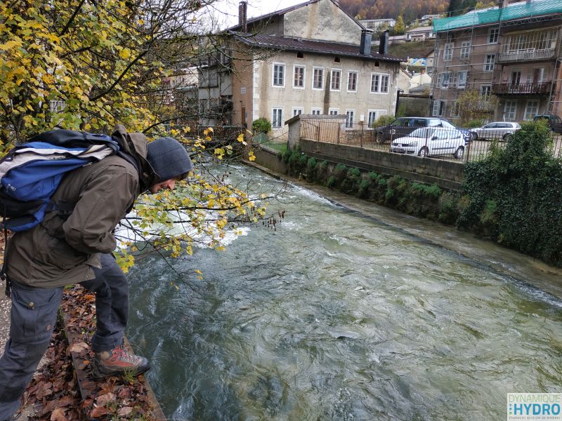 balade urbaine sur les bord de la Bienne pour prendre les mesures nécessaires au projet de restauration des berges