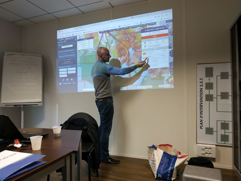 Baadïs Zouaoui et Clément Moret-Bailly - volet réglementaire du télépilotage de drone