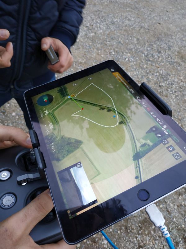 Baadïs Zouaoui - télépilotage drone plan de vol