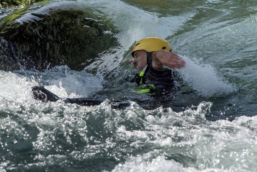 Loïc GROSPRÊTRE. Technique de nage en eaux vives