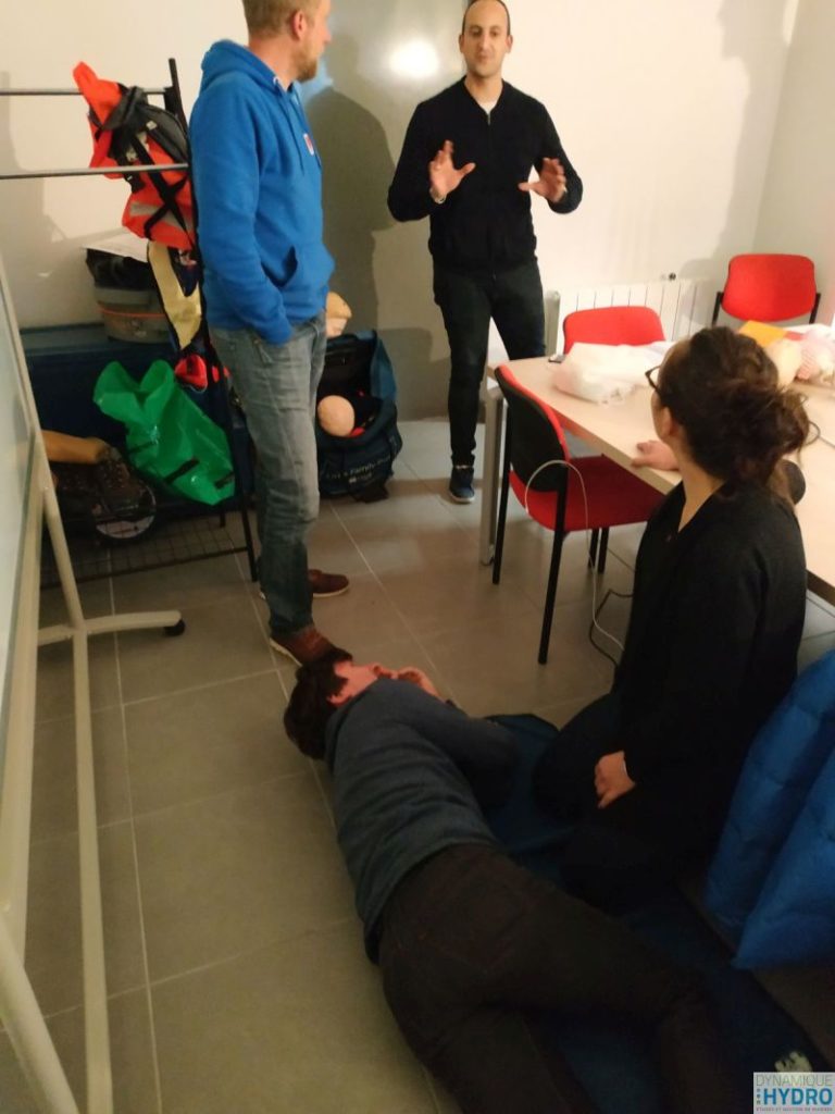 Photo d'une mise en situation lors de la formation SST (sauveteur secouriste du travail)