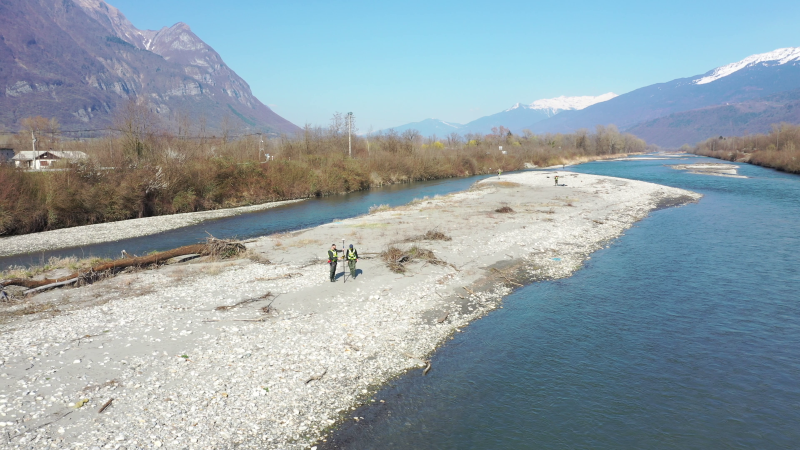 Vue réalisée depuis notre drone de l'équipe Dynamique Hydro lors de notre campagne de terrain pour le Suivi morphologique des bancs