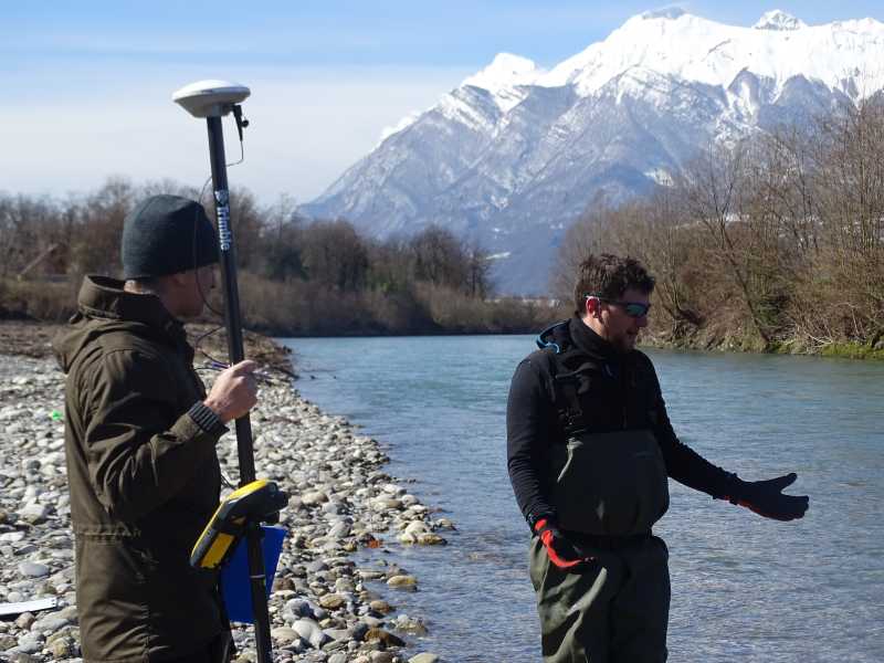 Loïc et Clément avec le GPS