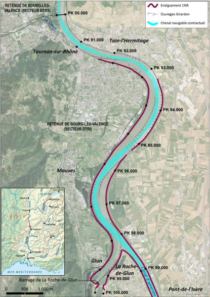 Carte du chenal navigable et de l'endiguement pour l'analyse géomorphologique de l’évolution bathymétrique du Rhône pour la Compagnie Nationale du Rhône CNR