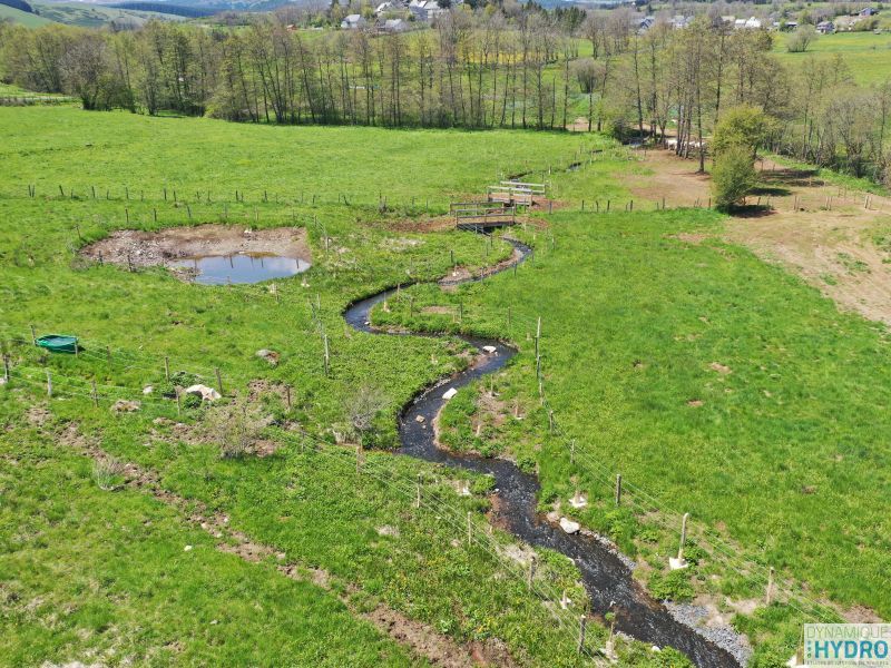 Restauration écologique : vue de la rivière Veyre depuis notre drone un an après les travaux